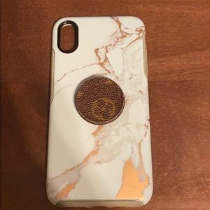 Otter box for IPhone XS Max with LV pop socket